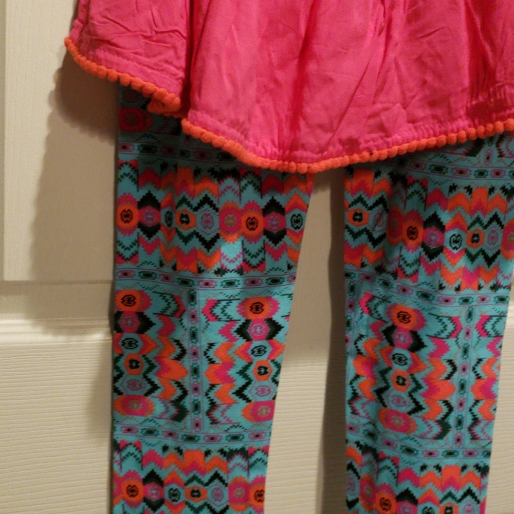 NWT Girls Set - Picture 2 of 3